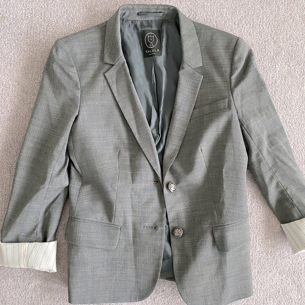 Aritzia blazer size 0